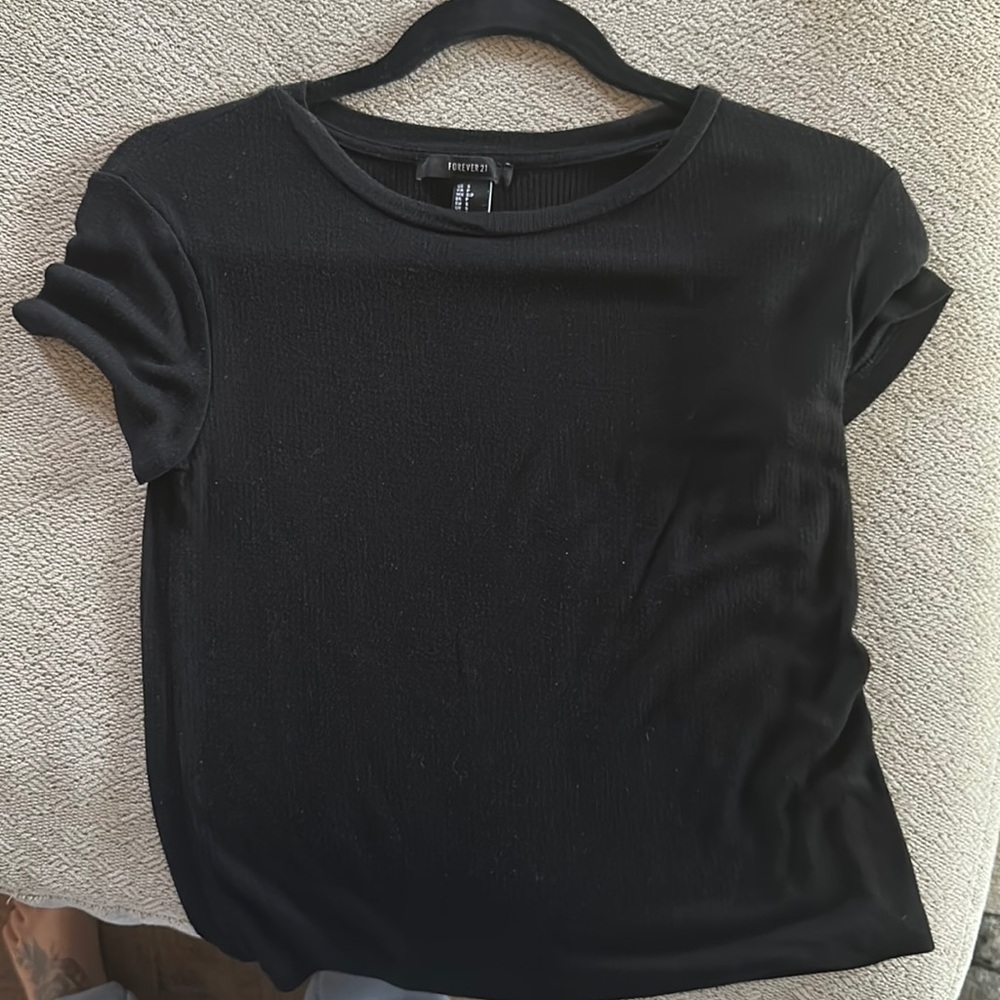 Pain black forever 21 basic tee